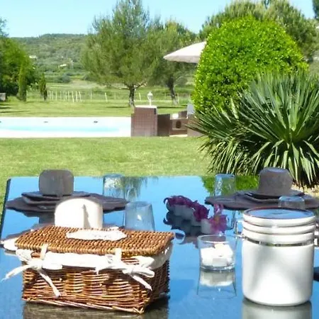 Mas Des Bougainvillees 3*